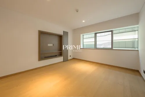 3 Bedrooms Apartment in Mansion 1