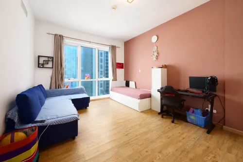 2 Bedrooms Apartment in The Crescent Tower C