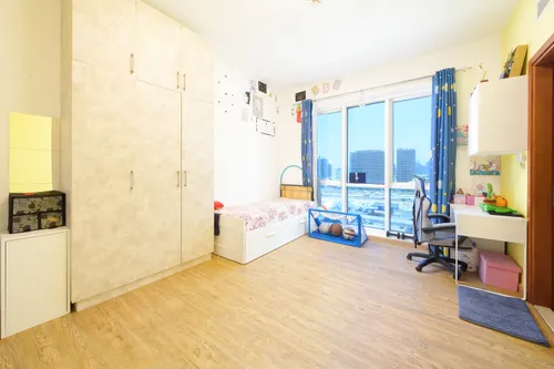 2 Bedrooms Apartment in The Crescent Tower C