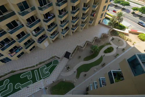 2 Bedrooms Apartment in The Crescent Tower C