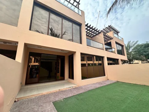 4 Bedrooms Townhouse in Jumeirah Islands Townhouses
