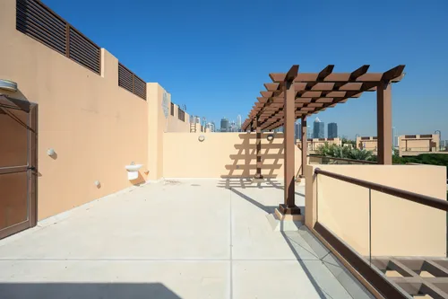 4 Bedrooms Townhouse in Jumeirah Islands Townhouses