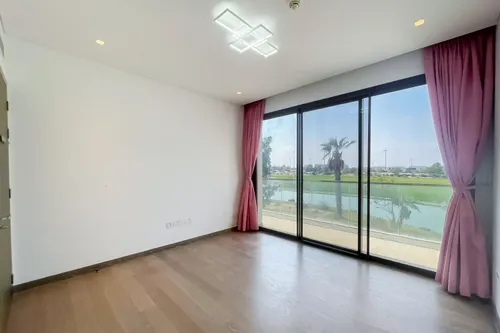 4 Bedrooms Villa in Redwoods