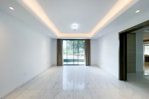 4 Bedrooms Villa in Redwoods