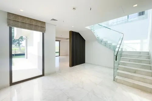 4 Bedrooms Villa in Redwoods