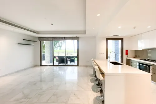 4 Bedrooms Villa in Redwoods