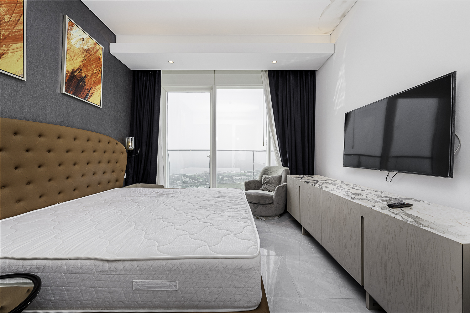 3 Bedrooms Apartment in Lavender Garden Suites