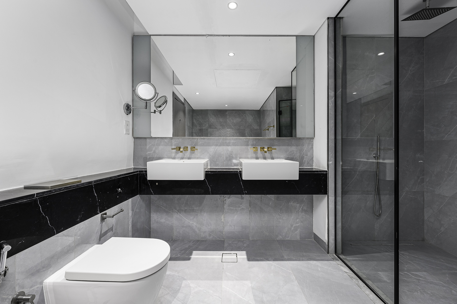 3 Bedrooms Apartment in Lavender Garden Suites