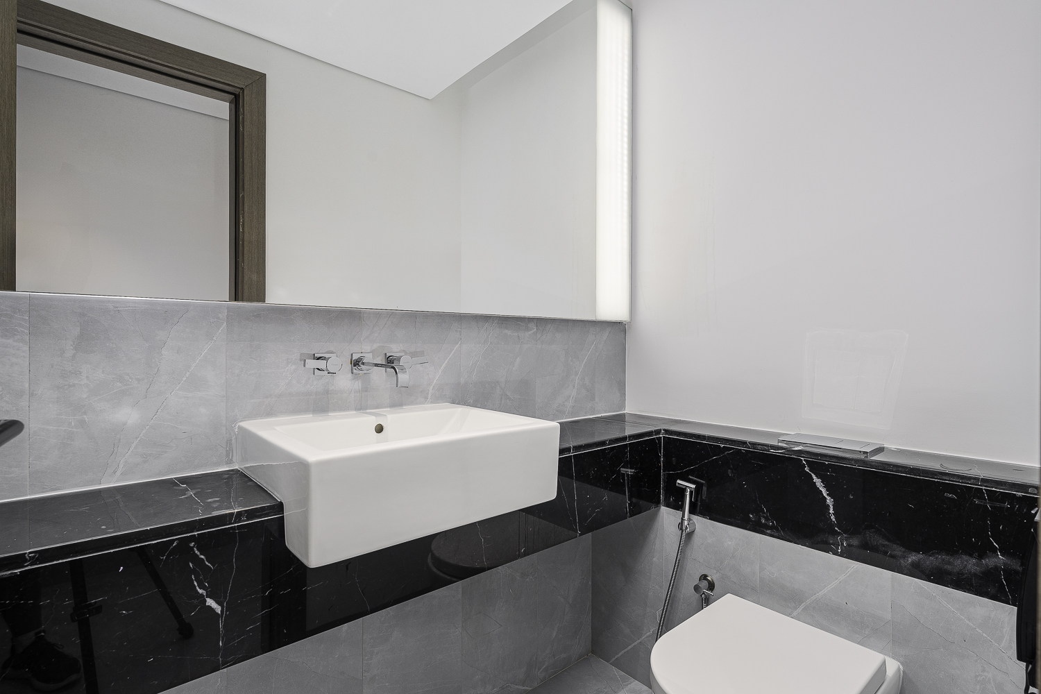 3 Bedrooms Apartment in Lavender Garden Suites