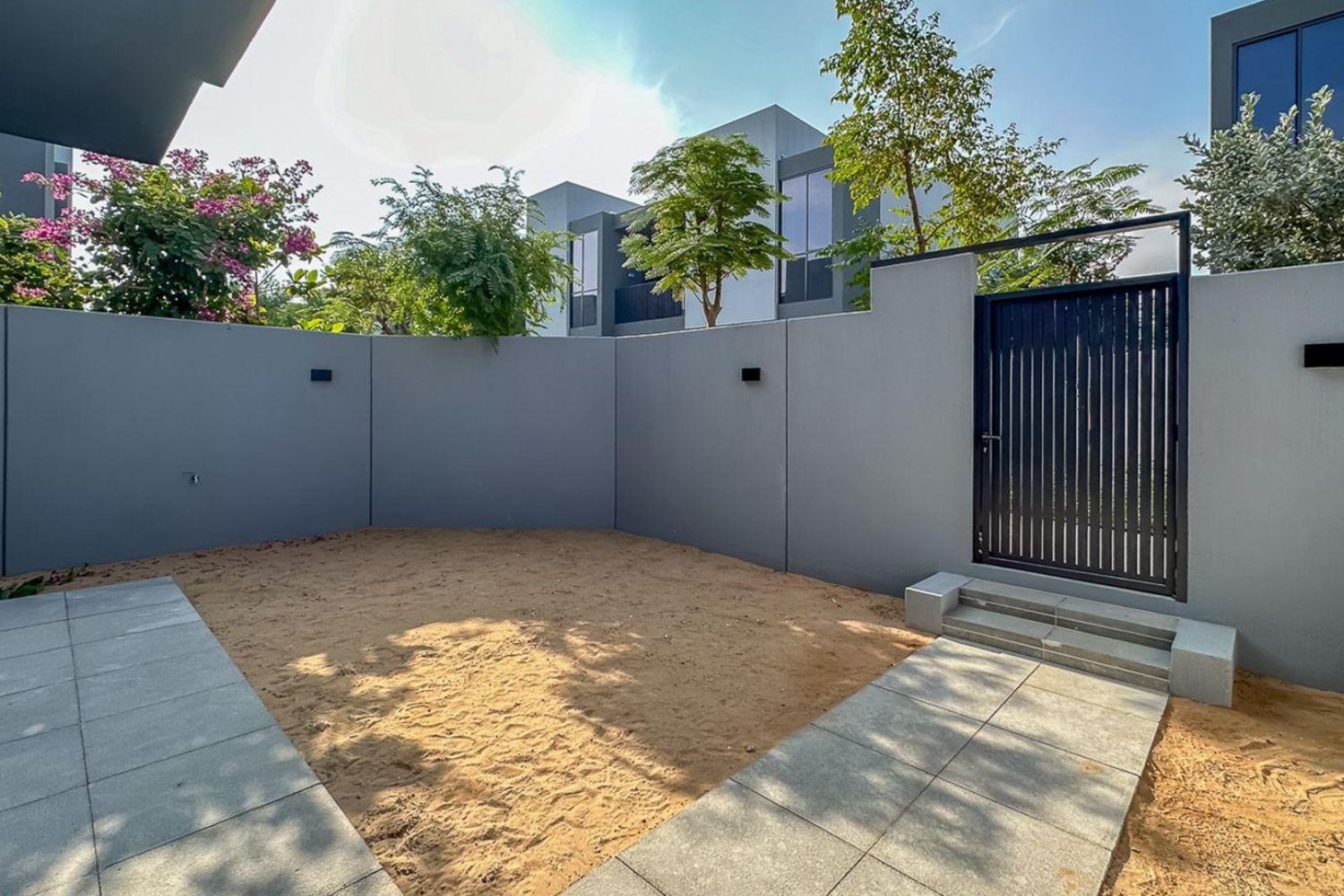 4 Bedrooms Townhouse in Robinia