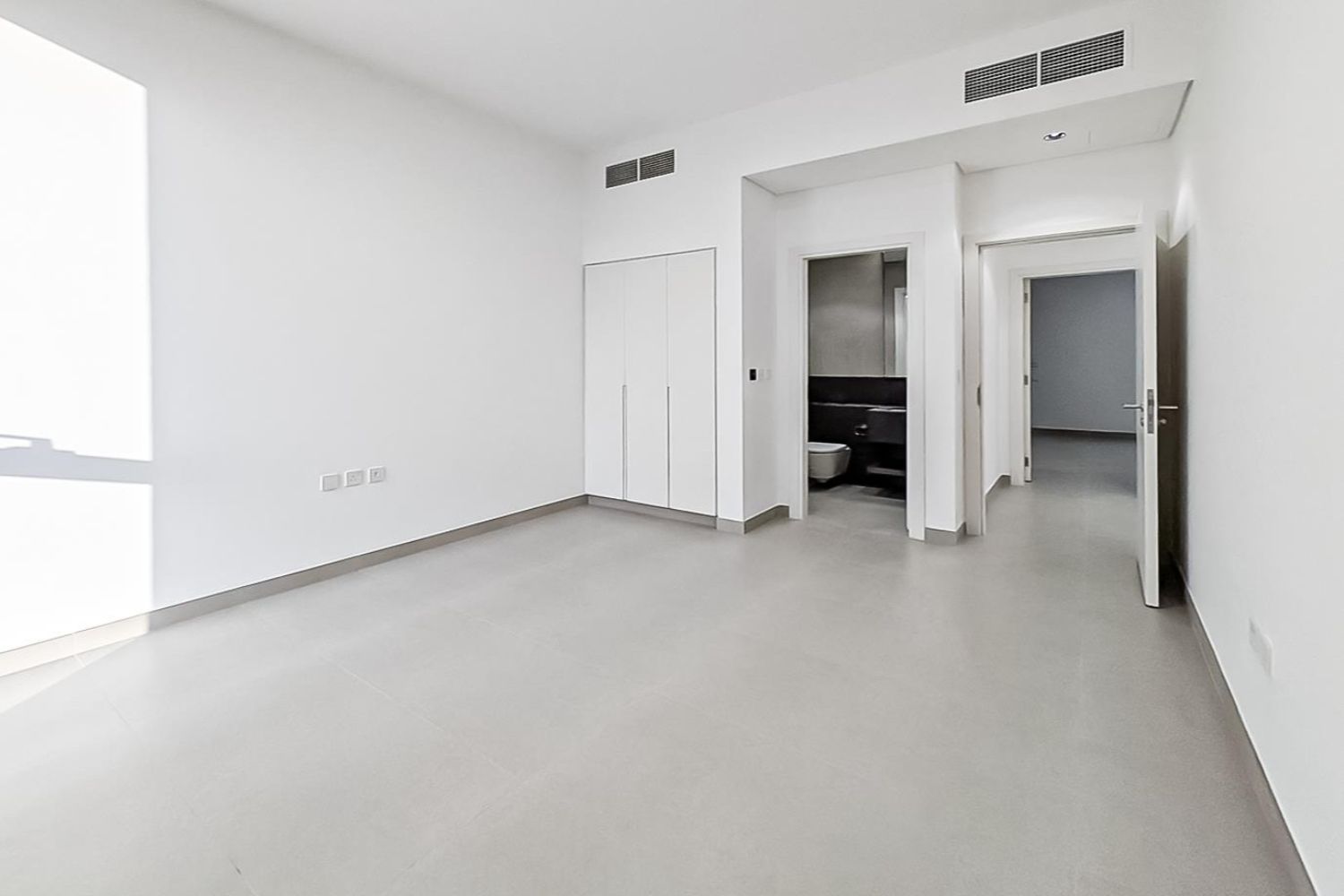 4 Bedrooms Townhouse in Robinia