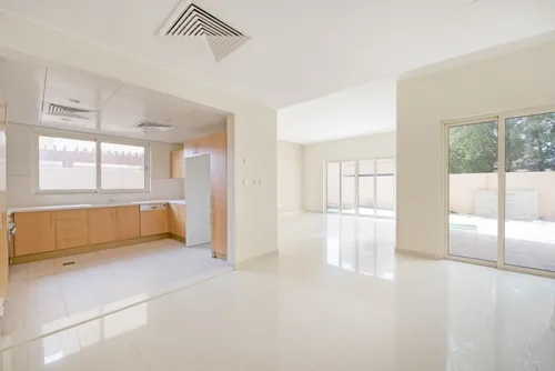 4 Bedrooms Townhouse in Hemaim Community