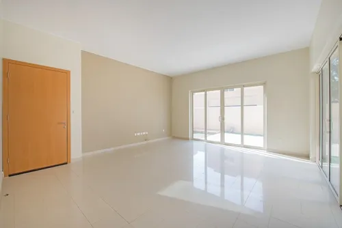 4 Bedrooms Townhouse in Hemaim Community