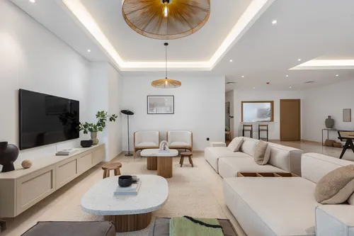 5 Bedrooms Villa in California Village