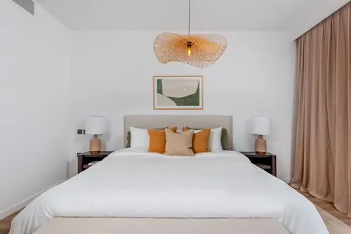 5 Bedrooms Villa in California Village