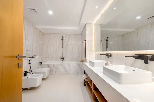 5 Bedrooms Villa in California Village