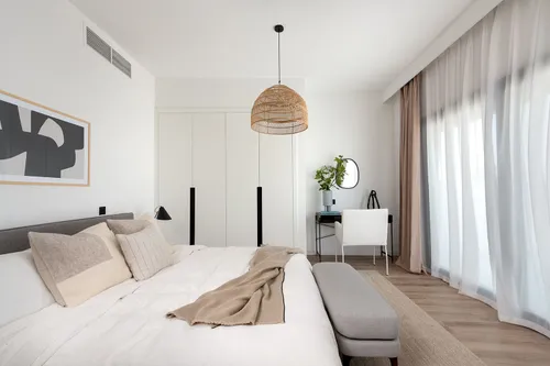 5 Bedrooms Villa in California Village