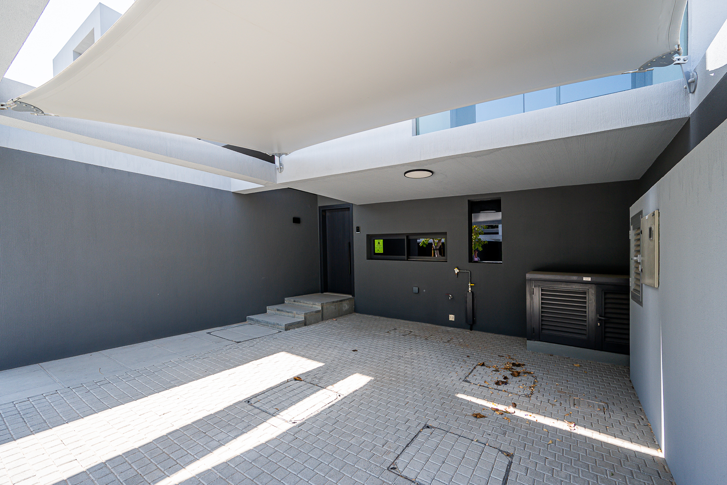 4 Bedrooms Townhouse in Robinia