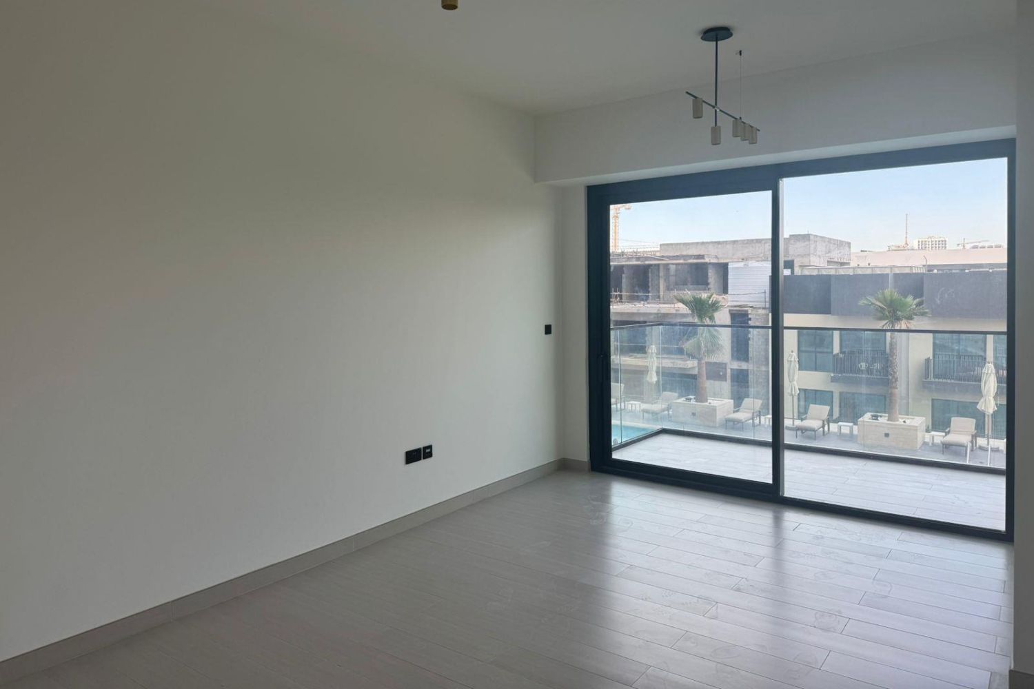 2 Bedrooms Apartment in Binghatti Orchid