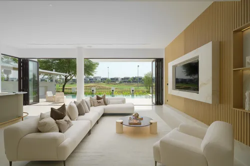 5 Bedrooms Villa in Silver Springs 1