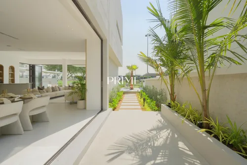 5 Bedrooms Villa in Silver Springs 1