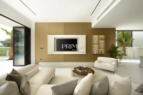 5 Bedrooms Villa in Silver Springs 1