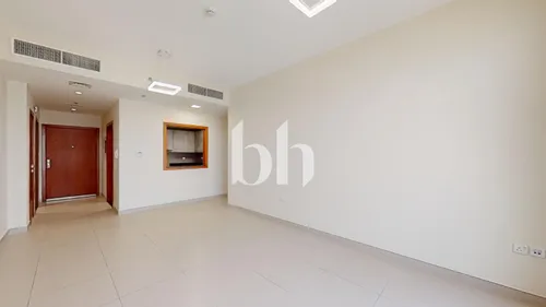 Unfurnished | Managed | Lower Floor