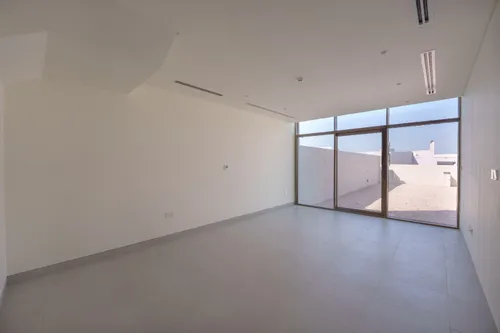 2 Bedrooms Townhouse in Souk Al Jubail