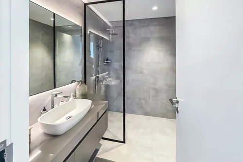 2 Bedrooms Apartment in Tiraz