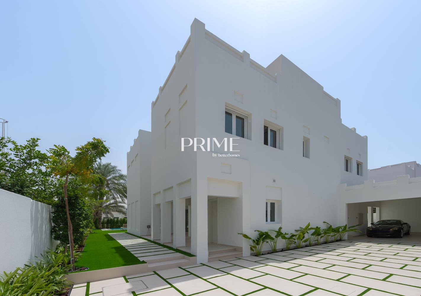 4 Bedrooms Villa in 1 Street, Meadows