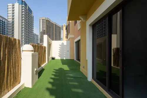4 Bedrooms Townhouse in Bloomingdale Townhouses