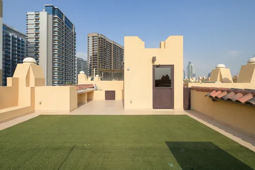 4 Bedrooms Townhouse in Bloomingdale Townhouses