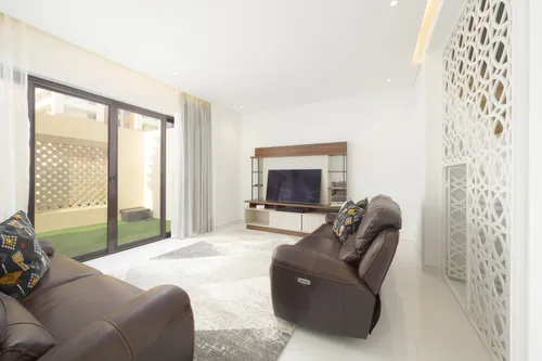 4 Bedrooms Townhouse in Bloomingdale Townhouses