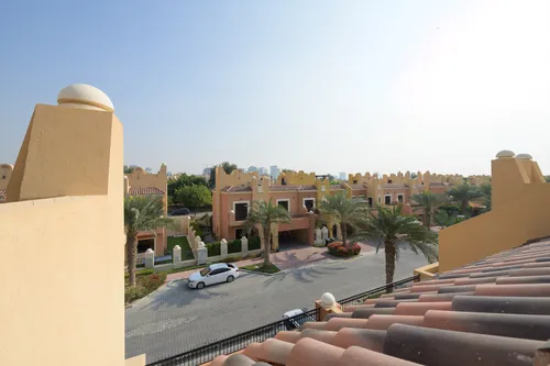 4 Bedrooms Townhouse in Bloomingdale Townhouses