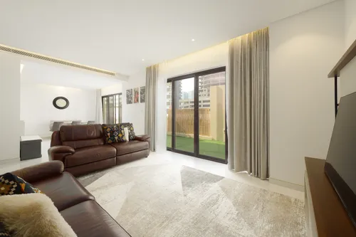 4 Bedrooms Townhouse in Bloomingdale Townhouses