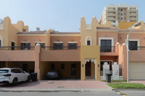 4 Bedrooms Townhouse in Bloomingdale Townhouses
