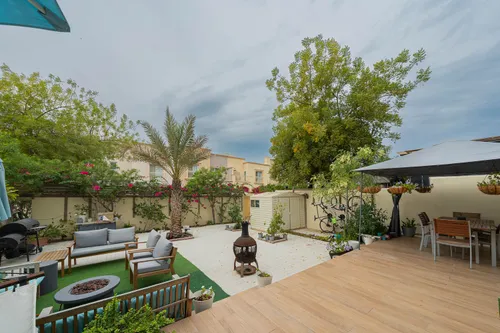 4 Bedrooms Villa in Springs 11