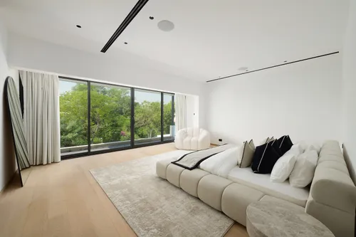 5 Bedrooms Villa in Family Villas