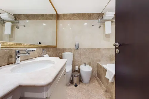 2 Bedrooms Hotel Apartment in Two Seasons Hotel & Apartments