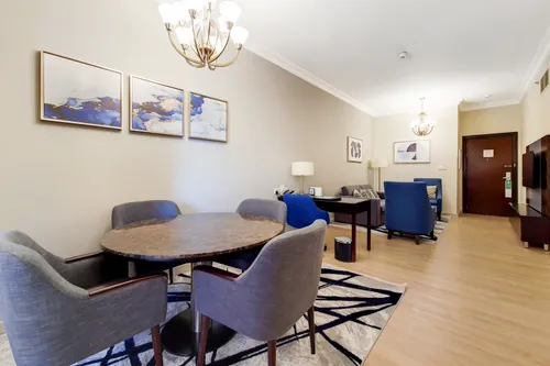 2 Bedrooms Hotel Apartment in Two Seasons Hotel & Apartments