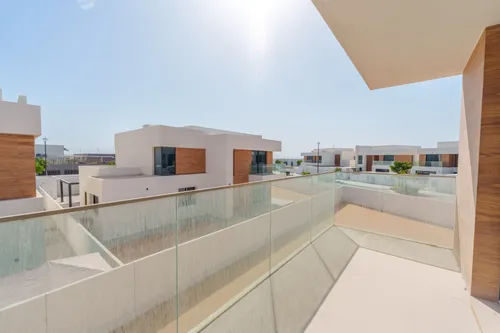 5 Bedrooms Villa in The Dunes