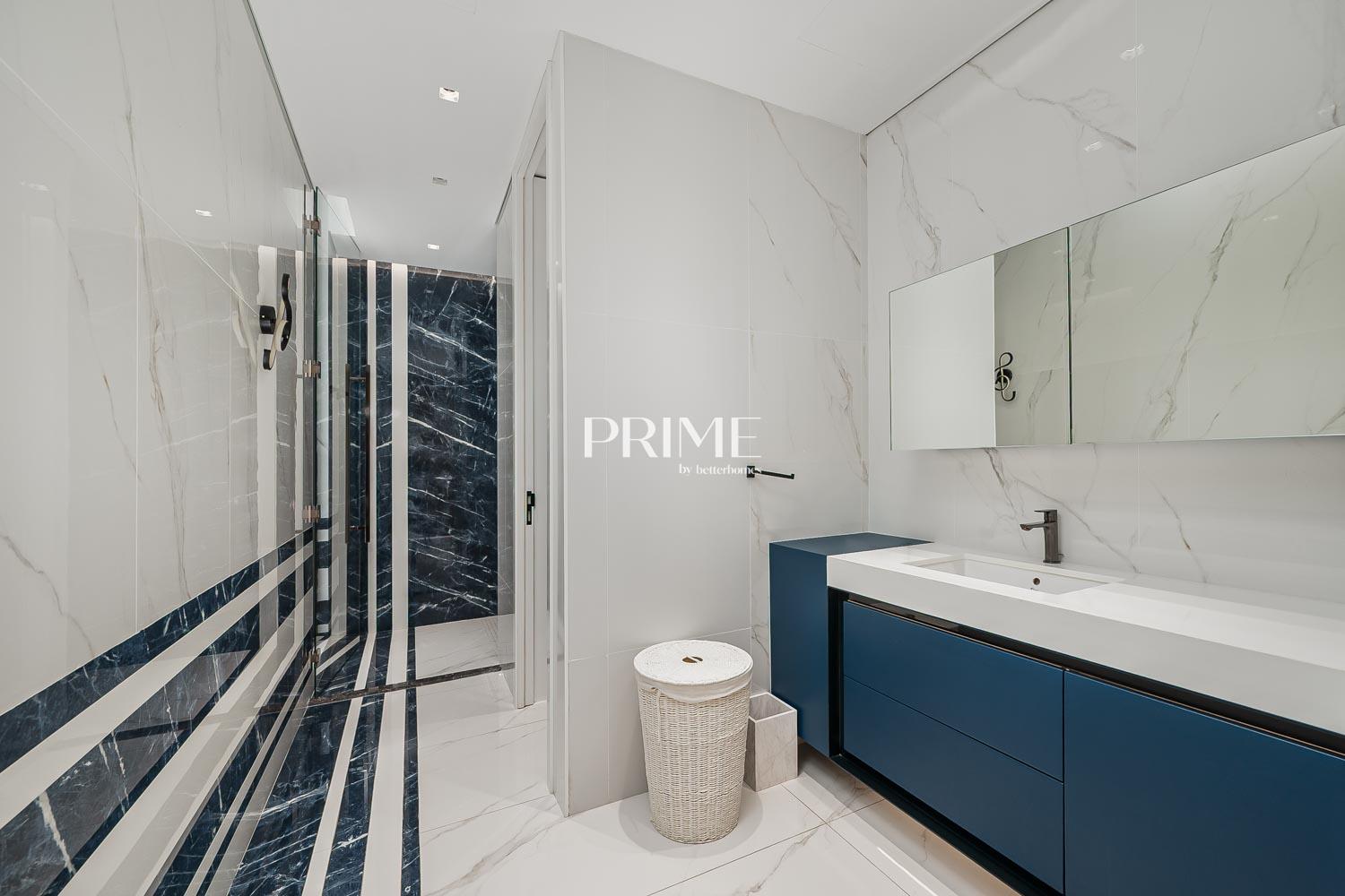 7 Bedrooms Villa in Jumeirah Bay Island Villas