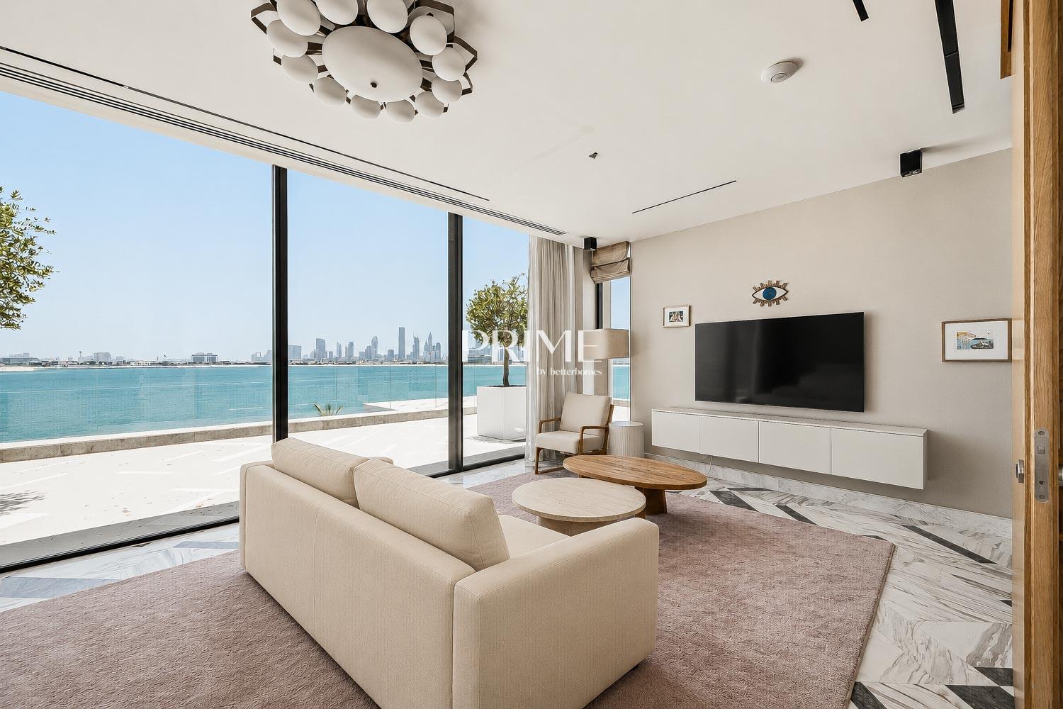 7 Bedrooms Villa in Jumeirah Bay Island Villas