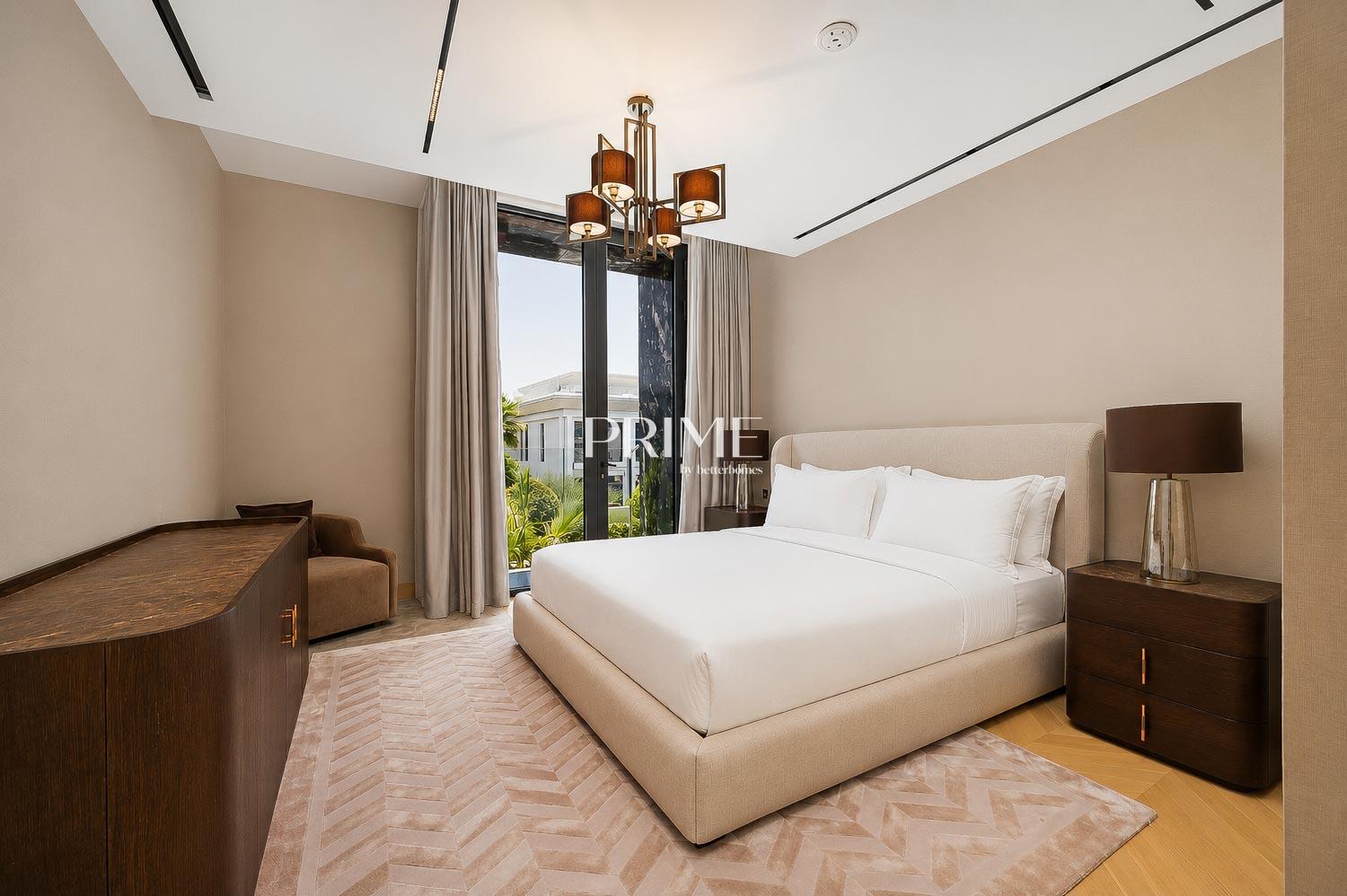 7 Bedrooms Villa in Jumeirah Bay Island Villas