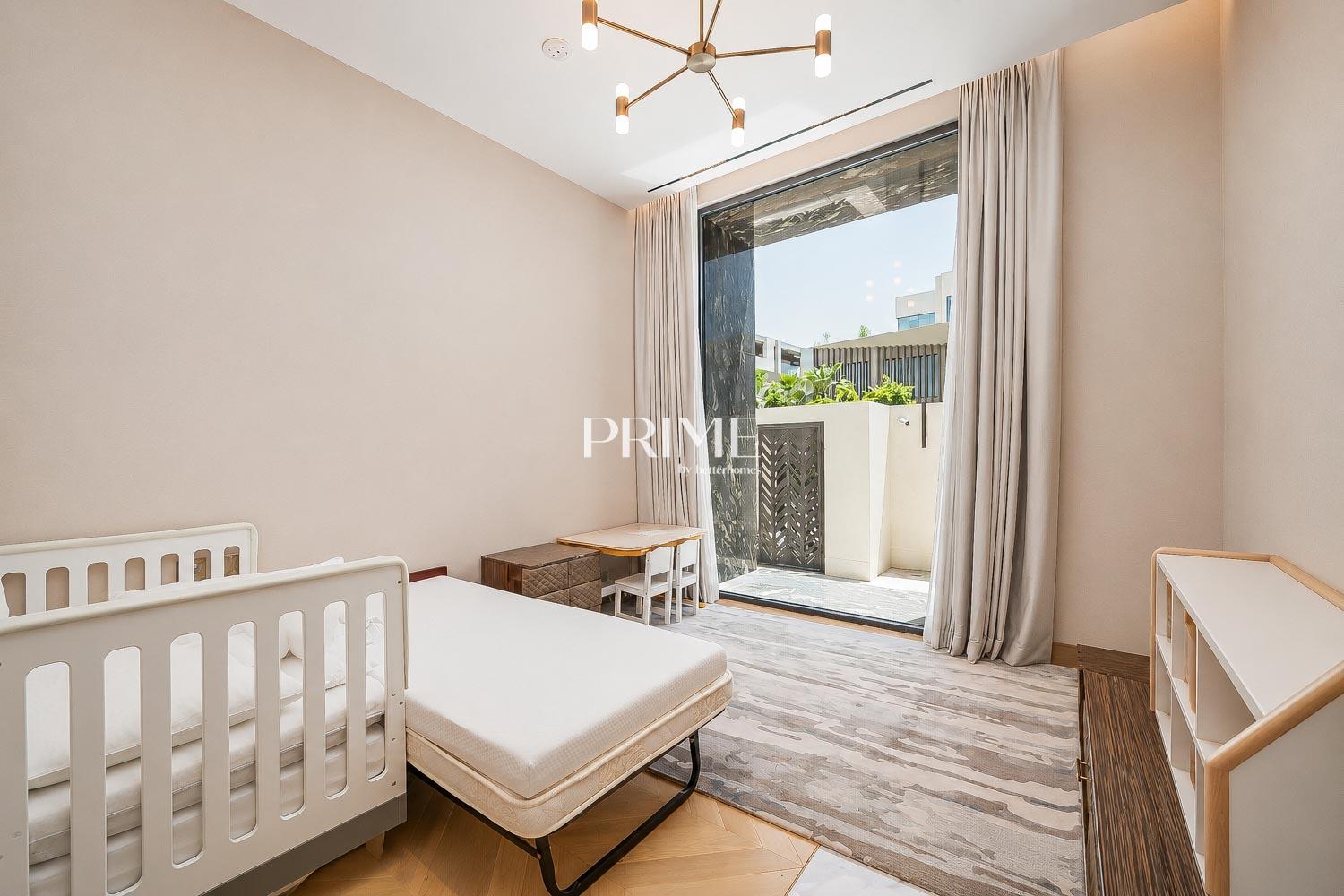7 Bedrooms Villa in Jumeirah Bay Island Villas