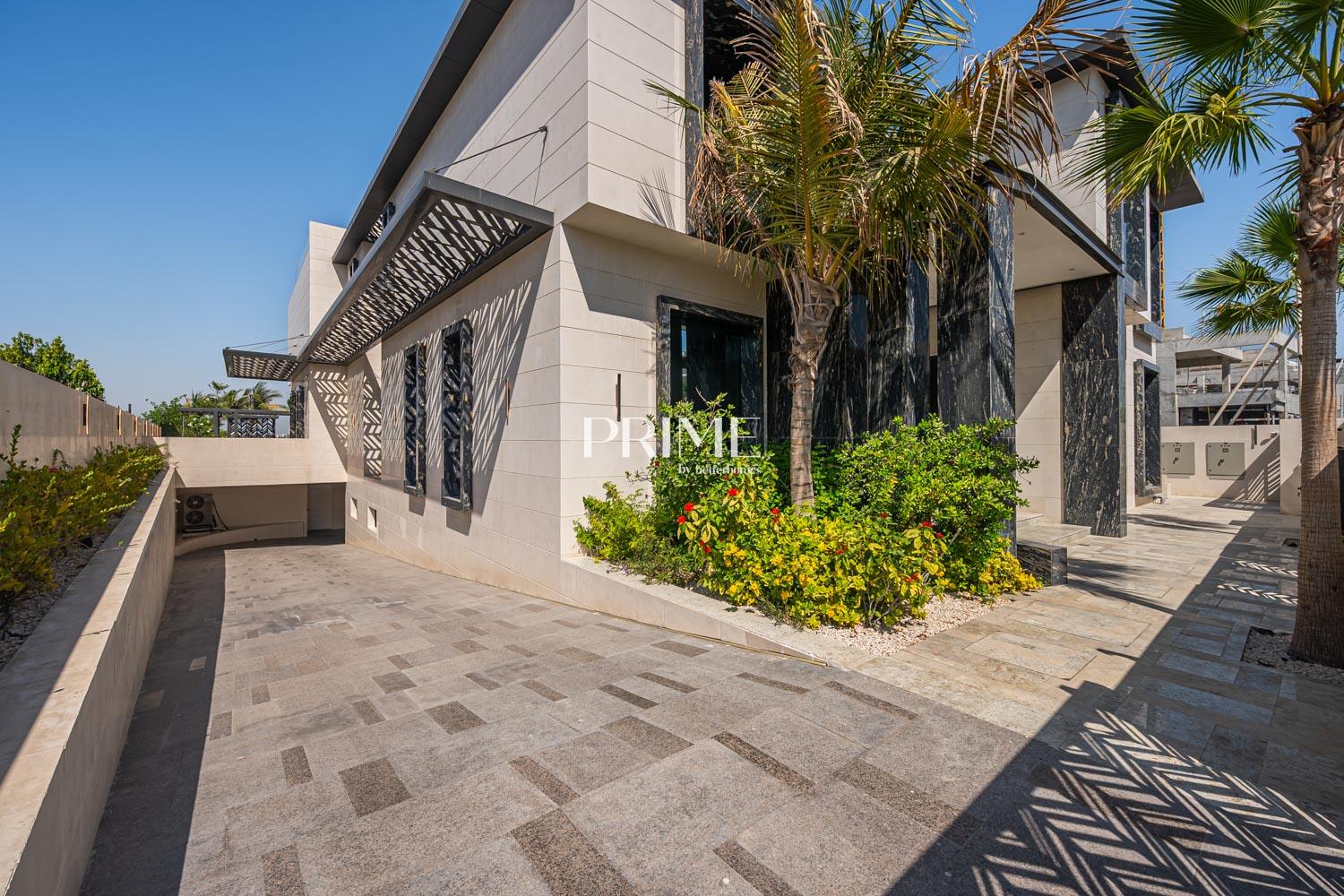 7 Bedrooms Villa in Jumeirah Bay Island Villas