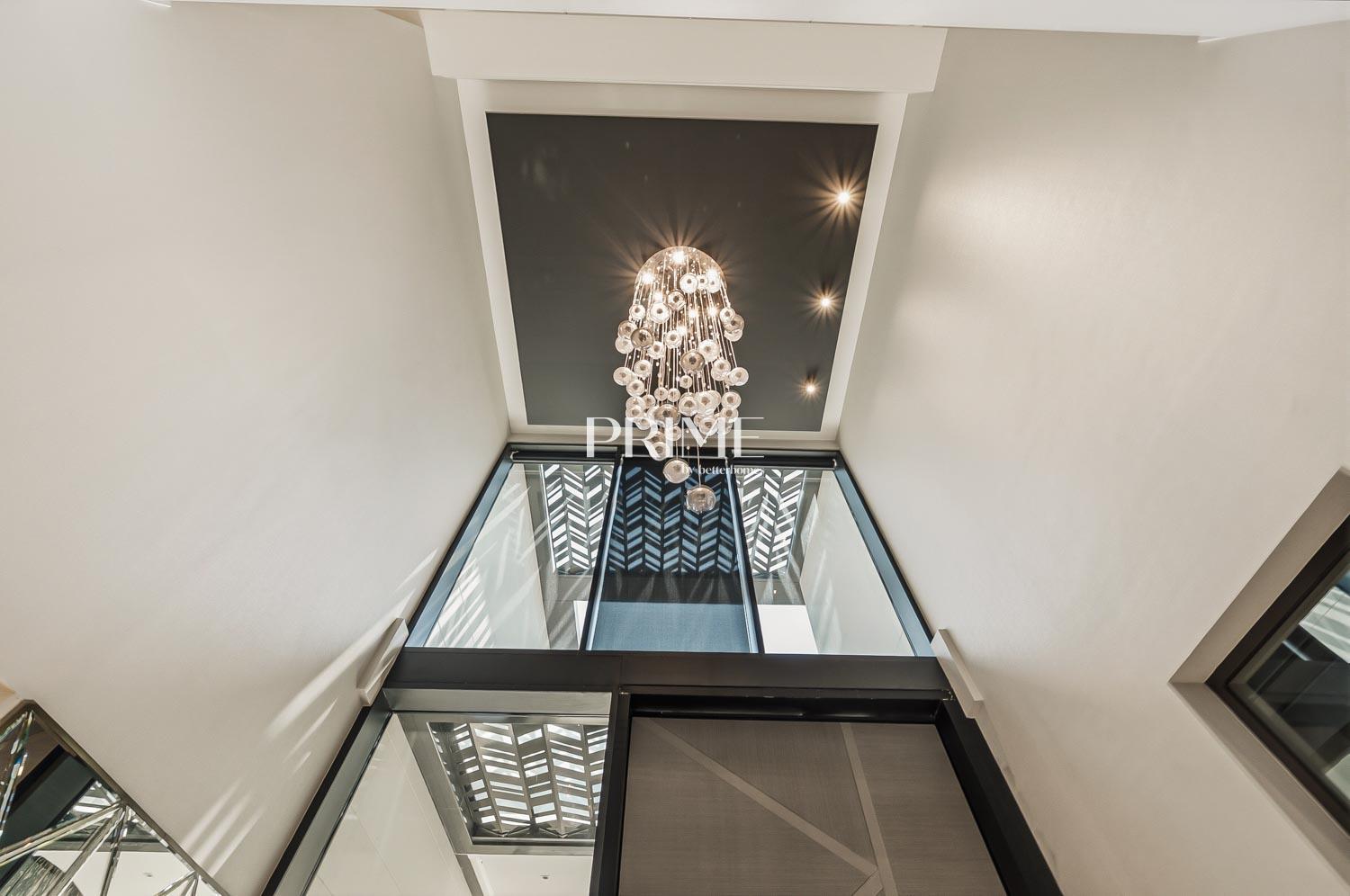 7 Bedrooms Villa in Jumeirah Bay Island Villas