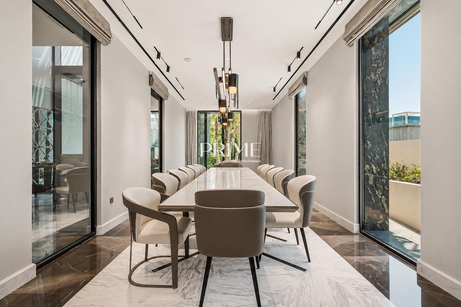 7 Bedrooms Villa in Jumeirah Bay Island Villas