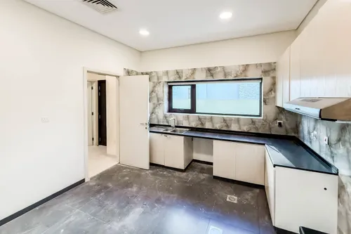 5 Bedrooms Villa in Silver Springs 2