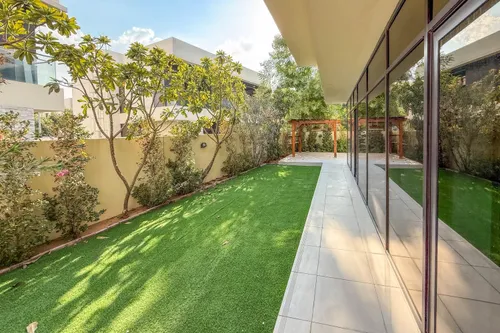 5 Bedrooms Villa in Silver Springs 2